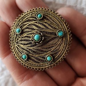 Vintage Brooches with blue stones